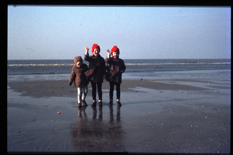 25.Meyendel mrt 1969 Brigitte,Marion,Peter.JPG
